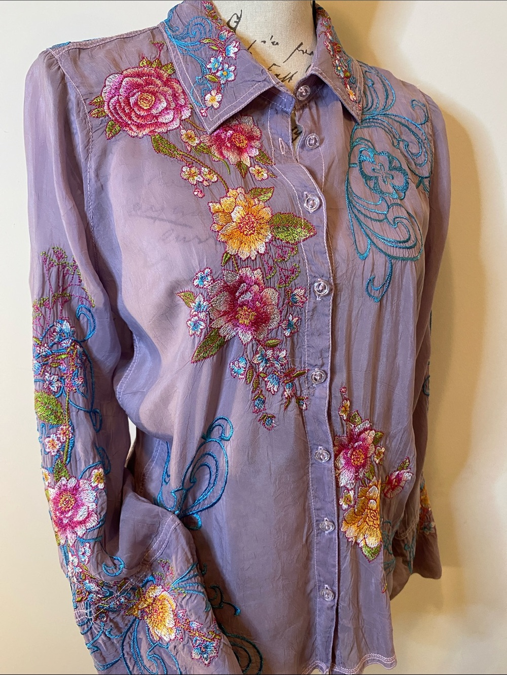 Johnny Was Lavender Embroidered Floral Button-Down Shirt